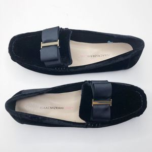 [ISAAC MIZRAHI] Allena Velvet Moccasins